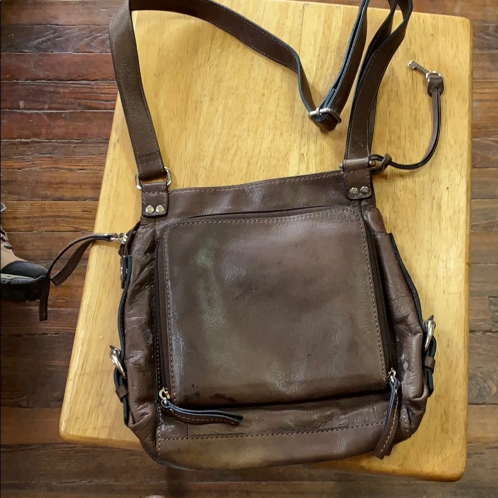 Multi pocket leather crossbody bag